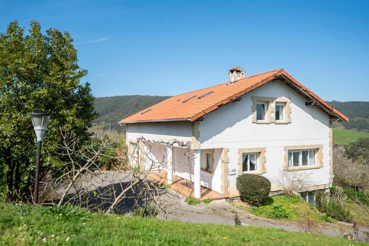 Casa Con Jardin En Gama Villa Bárcena de Cicero Dış mekan fotoğraf