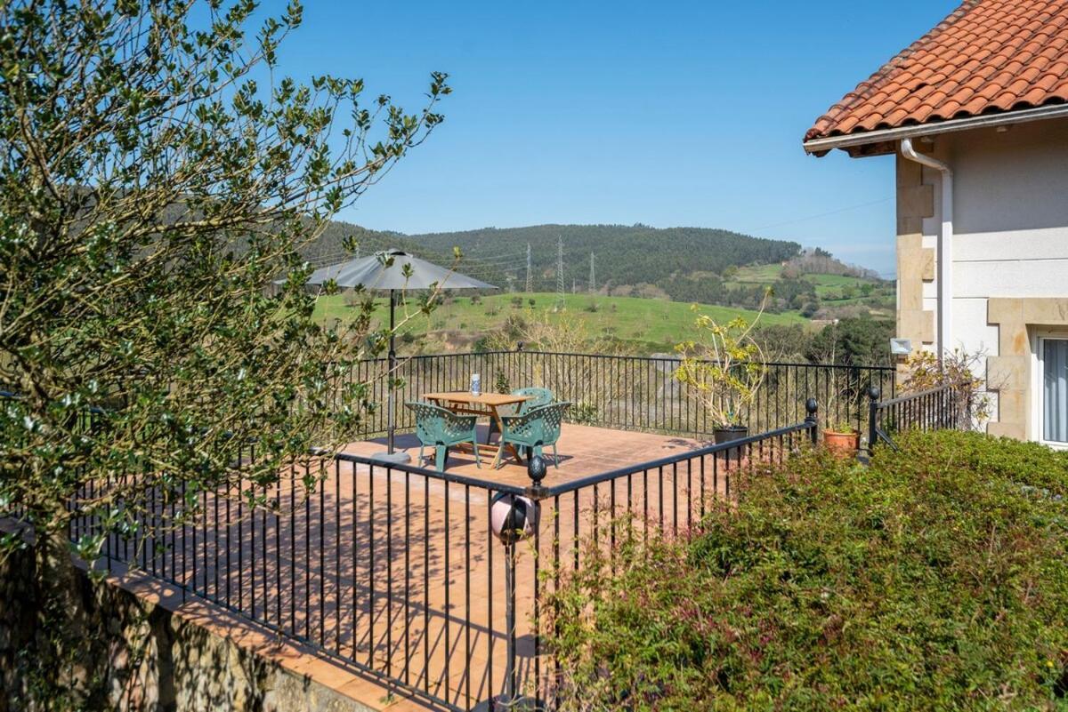 Casa Con Jardin En Gama Villa Bárcena de Cicero Dış mekan fotoğraf
